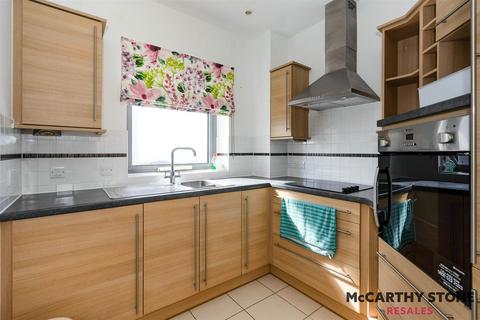 1 bedroom apartment for sale, Eversley Court, Dane Road, Seaford, East Sussex BN25 1FF