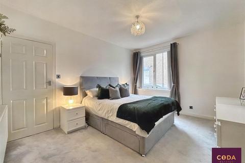 2 bedroom flat for sale, Clayhouse Road, Cardowan, Stepps