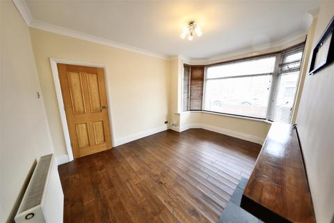 3 bedroom end of terrace house for sale, Priory Road, Hull