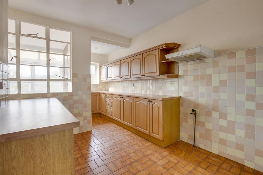 339 West Wycombe Road, HP12 4 AD-18.jpg