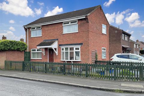 3 bedroom detached house for sale, Alder Close, New Balderton, Newark