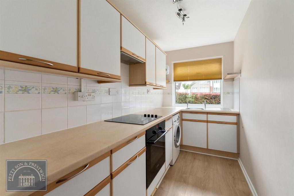 Stuart Court 012.jpg