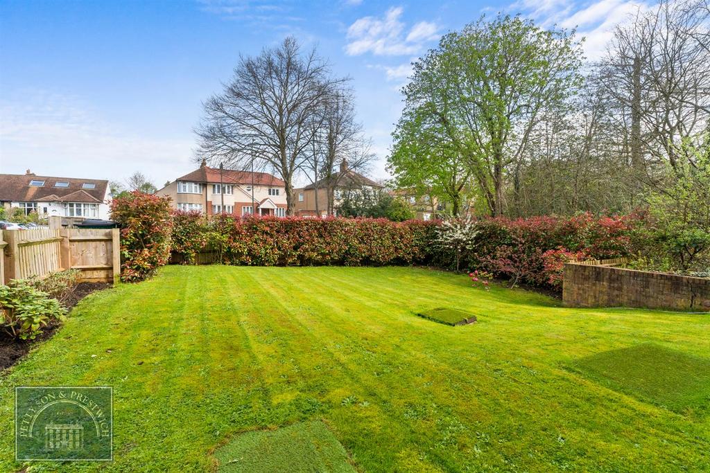 Stuart Court 030.jpg