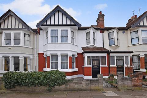 4 bedroom terraced house for sale, Chester Road, Wanstead