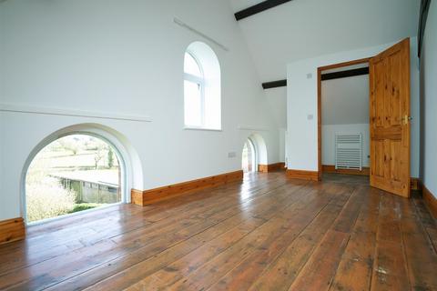 3 bedroom barn conversion for sale, Little Chapel, Deytheur, Llansantffraid, SY22 6TF