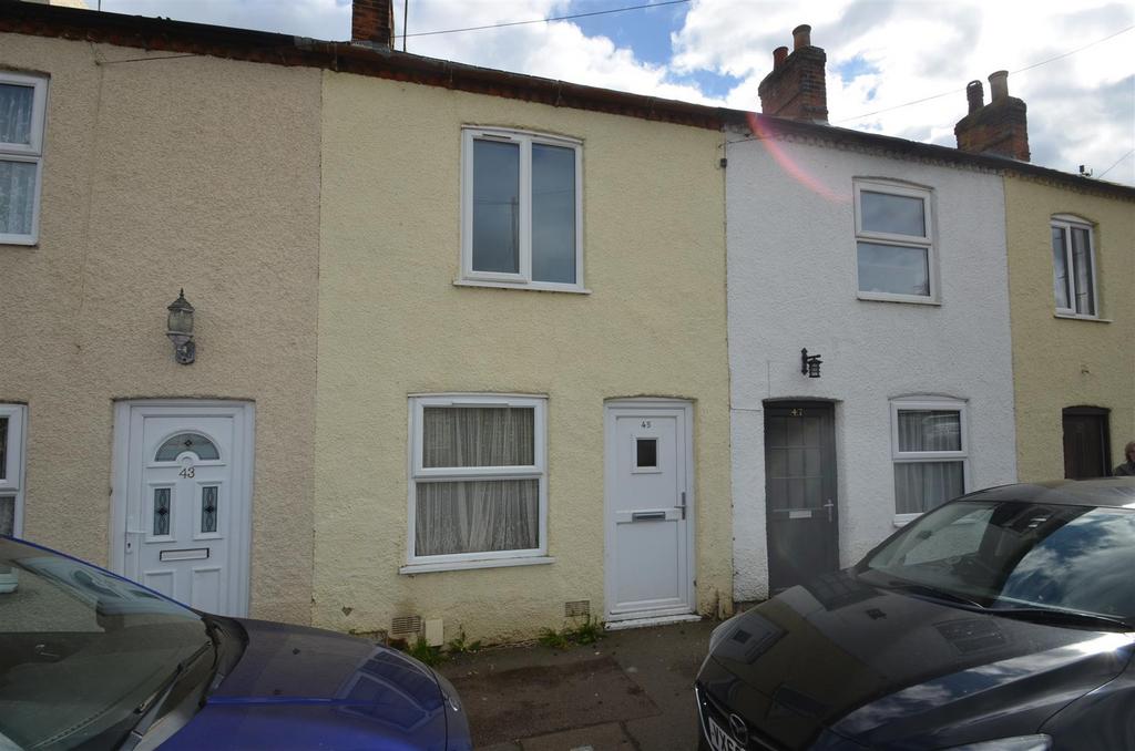 Ampthill Road, Shefford 2 bed terraced house for sale £230,000
