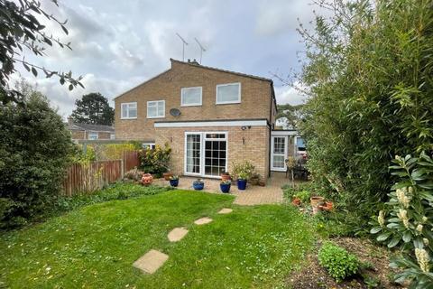 3 bedroom semi-detached house for sale, Lonsdale Road, Stevenage