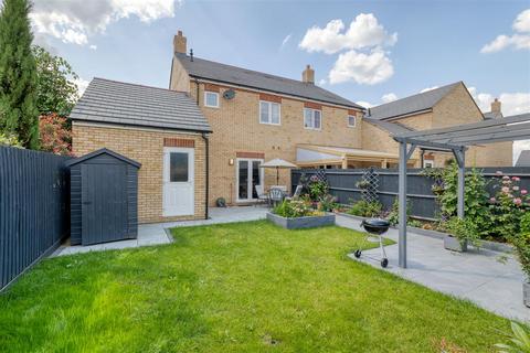 3 bedroom semi-detached house for sale, Louise Rise, Fairfield, Hitchin