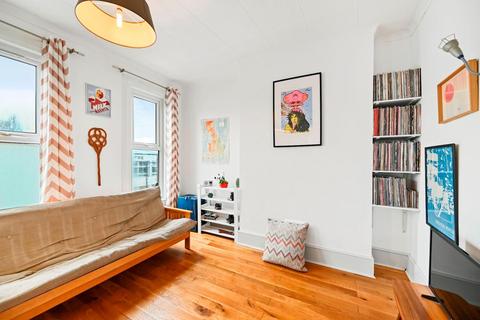 3 bedroom flat for sale, Sydenham Road, London