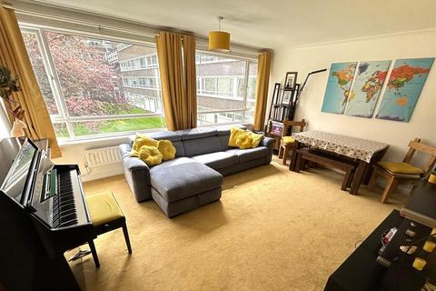 2 bedroom flat for sale, Vaughan Lodge, Fair Acres, Bromley