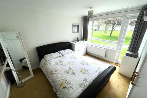 2 bedroom flat for sale, Vaughan Lodge, Fair Acres, Bromley