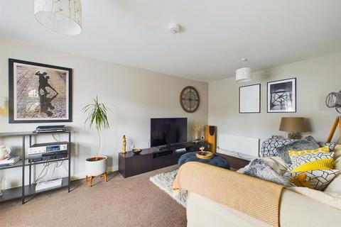 98 Ashington Drive, Arnold, Nottingham, NG5 8UA