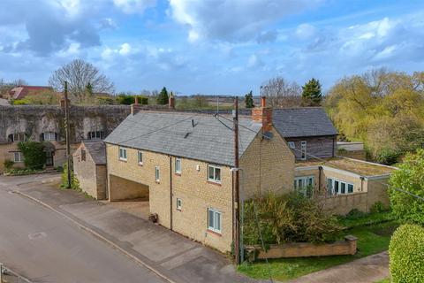 5 bedroom detached house for sale, Moorend Road, Yardley Gobion, Towcester