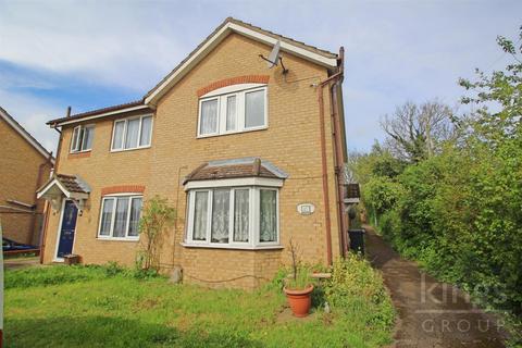 3 bedroom semi-detached house for sale, Allwood Road, Cheshunt, Waltham Cross