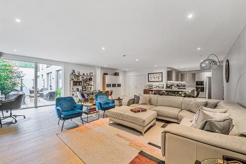 3 bedroom flat for sale, The Avenue, London, NW6