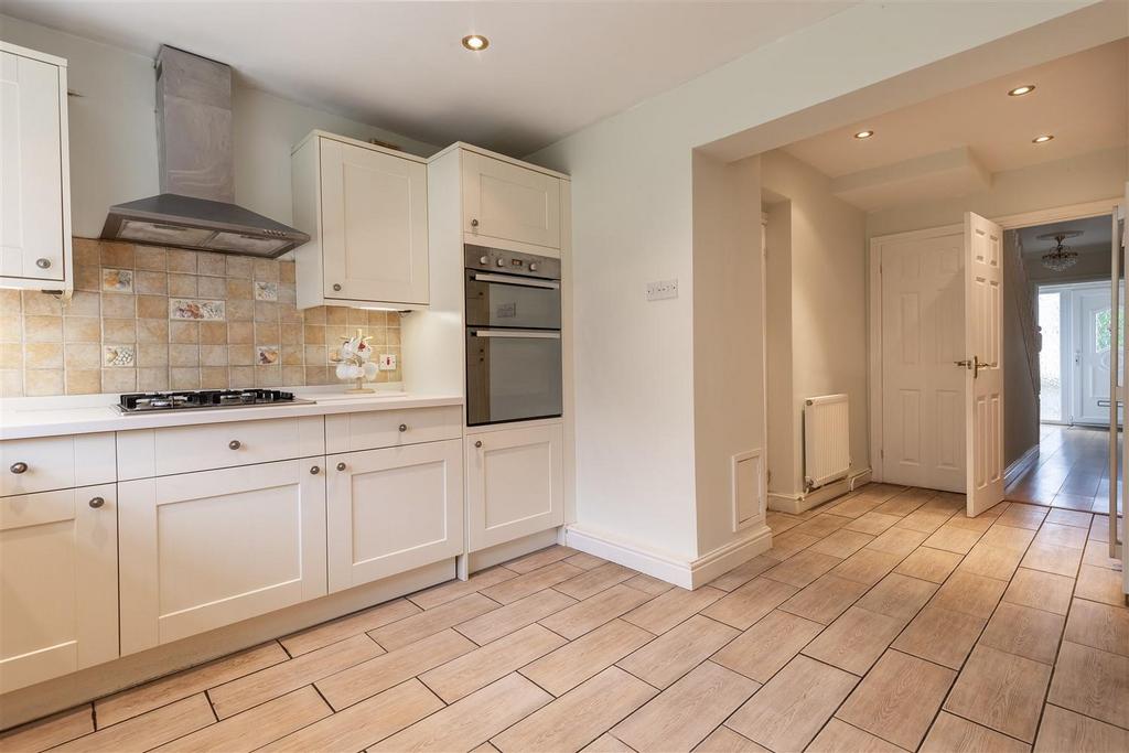 Laburnum Rd (10).jpg