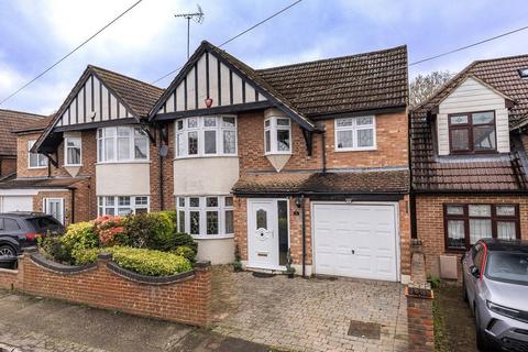 29 Laburnum Road, Coopersale, Epping, CM16 7RA