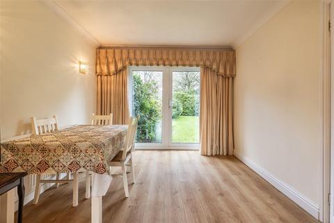29 Laburnum Road, Coopersale, Epping, CM16 7RA