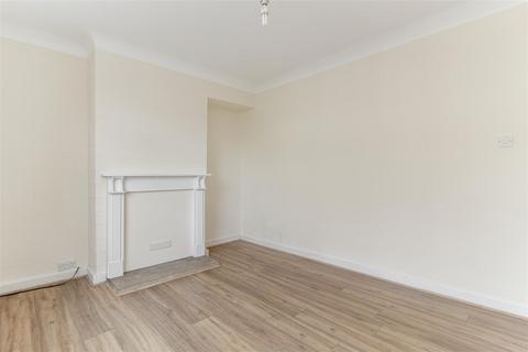 15 Manor Crescent, Pool In Wharfedale, Otley, LS21 1ND
