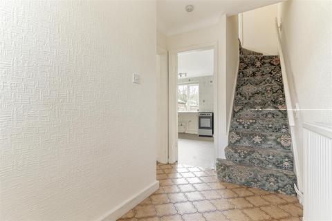 15 Manor Crescent, Pool In Wharfedale, Otley, LS21 1ND