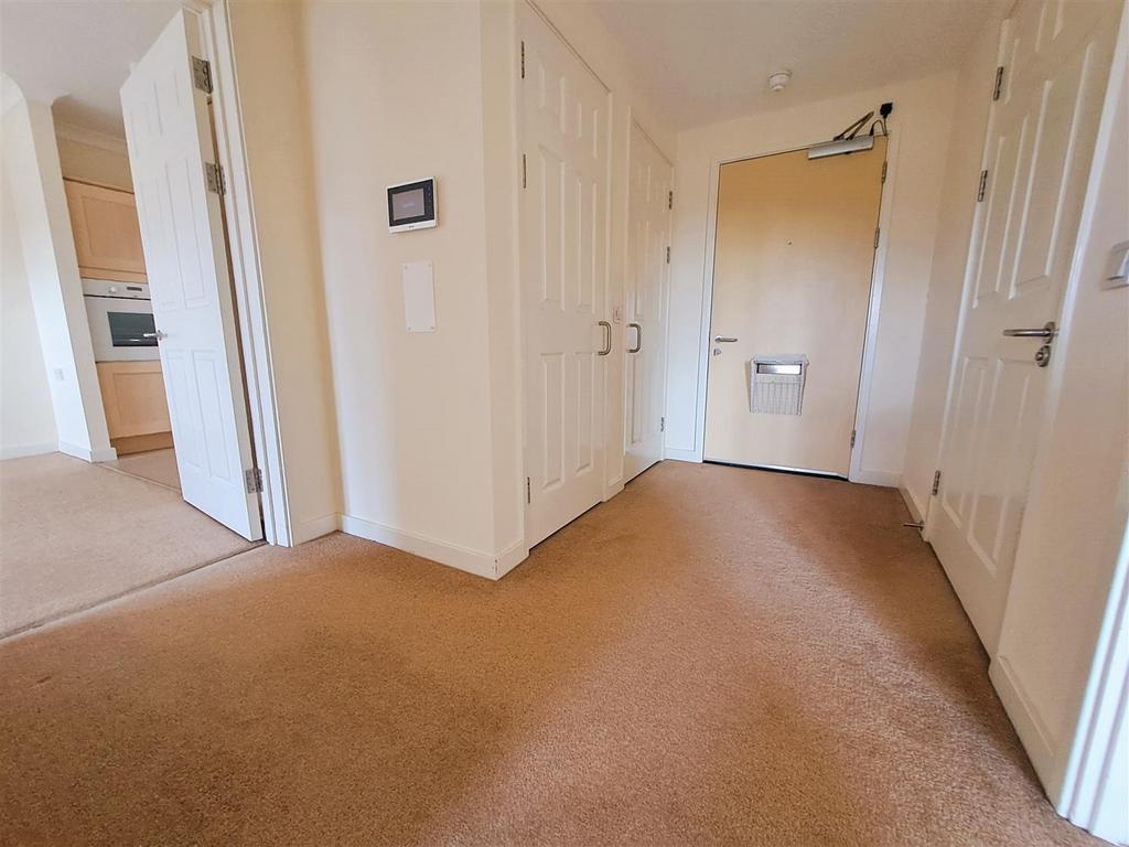 Private Entrance Hall