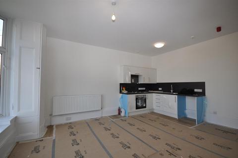 2 bedroom apartment to rent, Trull Road