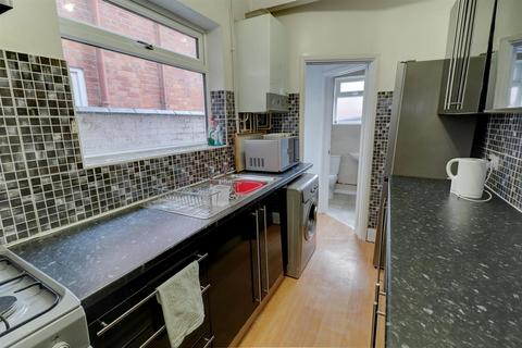 4 bedroom terraced house to rent, Kensington Road, Coventry