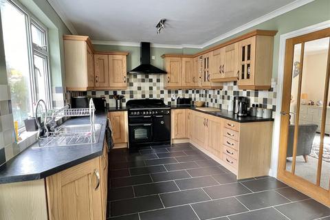 3 bedroom end of terrace house for sale, Park Road, Seaton EX12