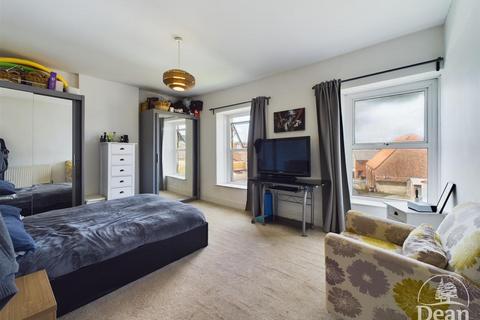 2 bedroom semi-detached house for sale, Tutnalls Street, Lydney GL15