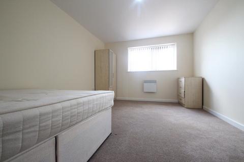 3 bedroom flat to rent, Church Street, Leicester