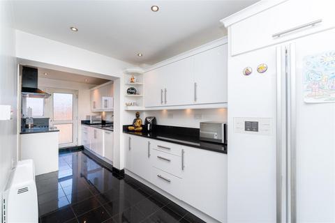 3 bedroom semi-detached house for sale, Spencer Road, Isleworth TW7