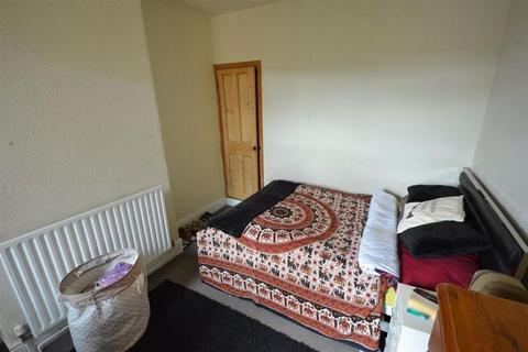 3 bedroom terraced house to rent, Bulwer Road, Leicester