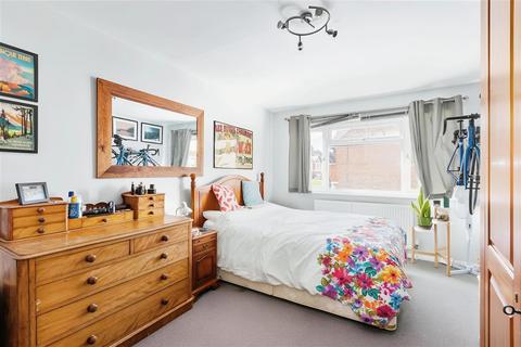 3 bedroom maisonette for sale, Stanton Road, West Wimbledon SW20