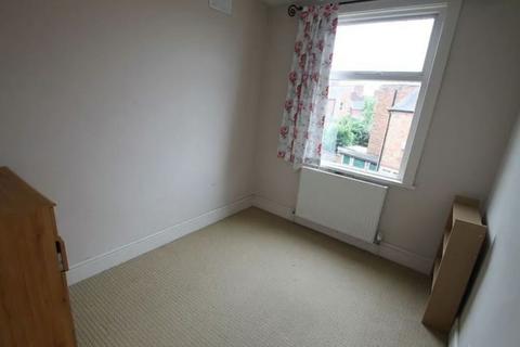 3 bedroom terraced house to rent, Lorne Road, Leicester