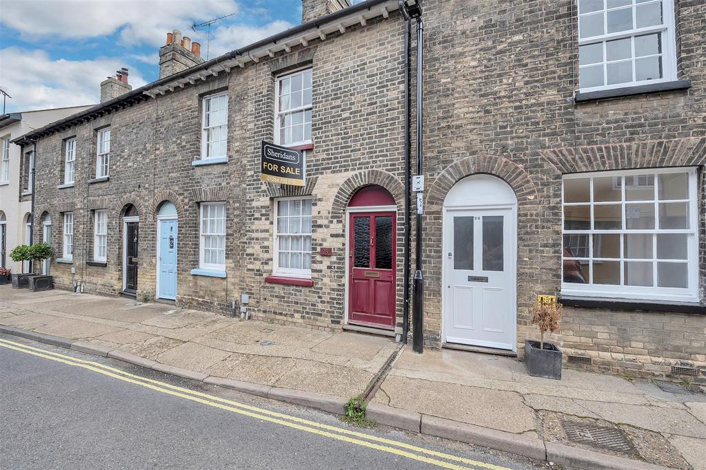 College Street, Bury St. Edmunds 2 bed terraced house for sale £270,000