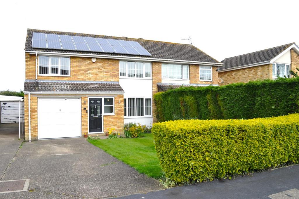 Grampian Way, Thorne, Doncaster, DN8 3 bed semidetached house for sale