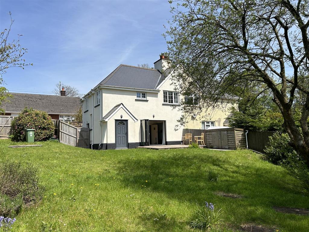 Kings Nympton 3 bed semidetached house for sale £265,000