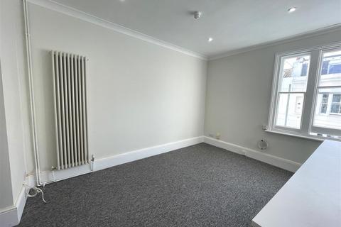 2 bedroom flat to rent, College Road, Brighton