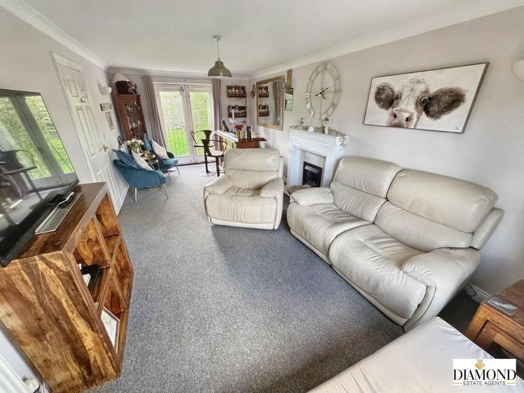 Sitting Room/Bedroom Five Option