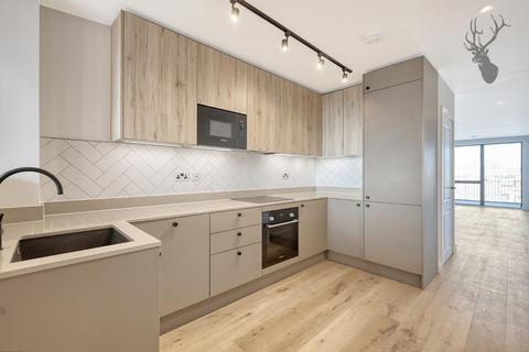 2 bedroom apartment to rent, Yeo Street, London