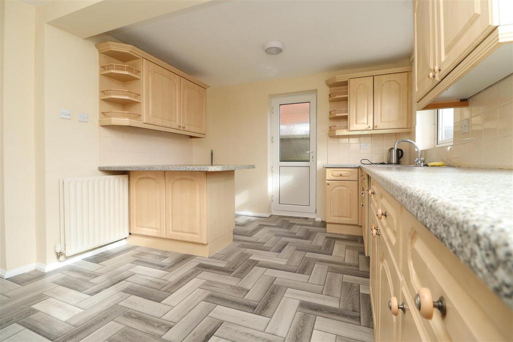 Kitchen1.JPG