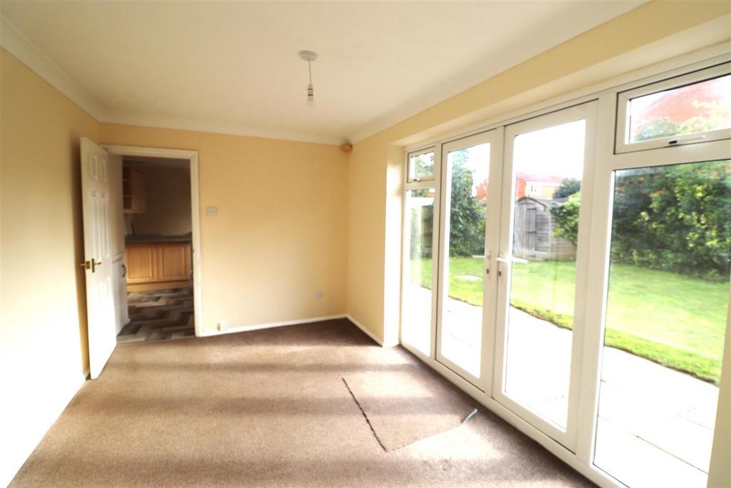 Dining room.JPG