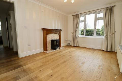 2 bedroom flat for sale, Stewart Court, The Balk, Pocklington, York