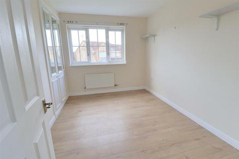 12 Hayward Close, Abbeymead, Gloucester, GL4 4RJ