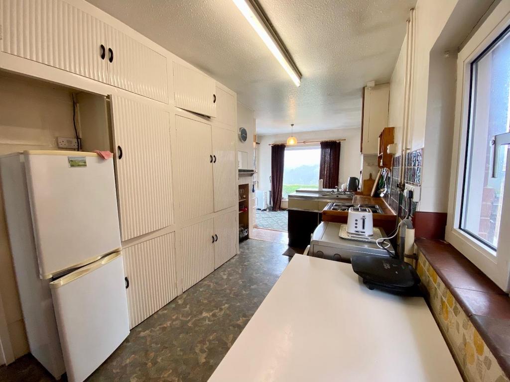 Dining kitchen