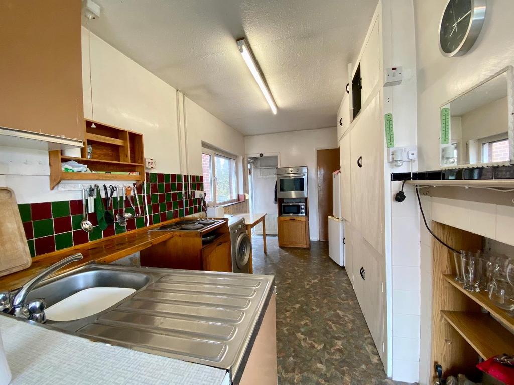 Dining kitchen