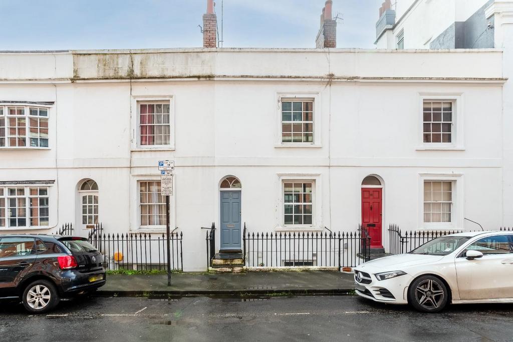Robert Street Upper Maisonette-1.jpg