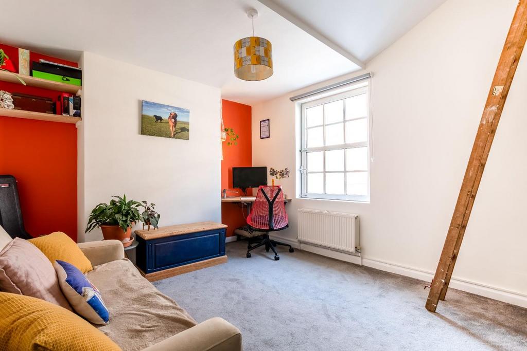 Robert Street Upper Maisonette-12.jpg