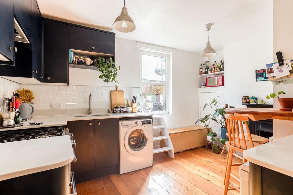 Robert Street Upper Maisonette-2.jpg