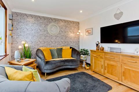 59 Elm Street, Errol, Perth, PH2 7SQ